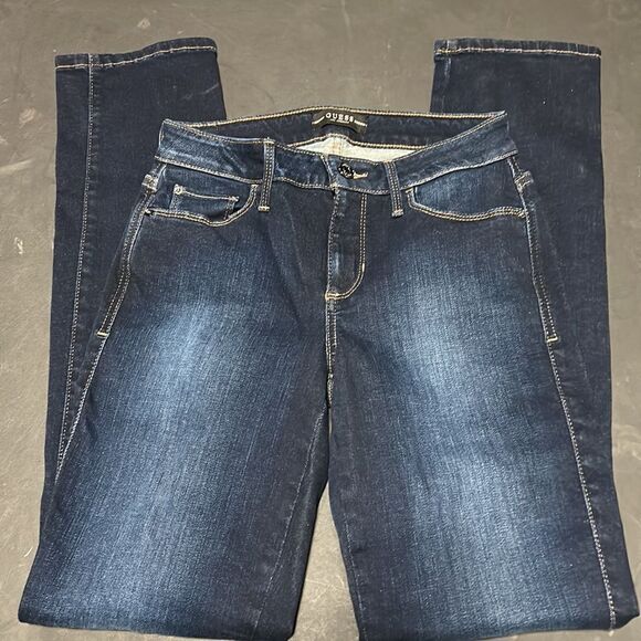 Guess jeans 👖 - Picture 3 of 7